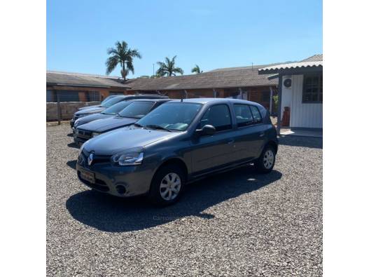 RENAULT - CLIO - 2015/2015 - Cinza - R$ 31.900,00