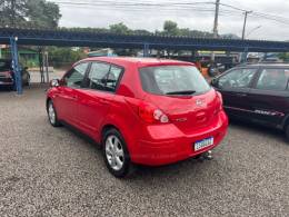 NISSAN - TIIDA - 2011/2012 - Vermelha - R$ 35.900,00