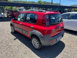 FIAT - UNO - 2010/2011 - Vermelha - R$ 32.900,00