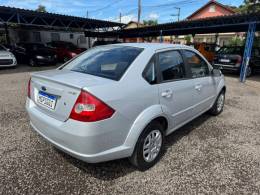 FORD - FIESTA - 2007/2008 - Prata - R$ 25.900,00