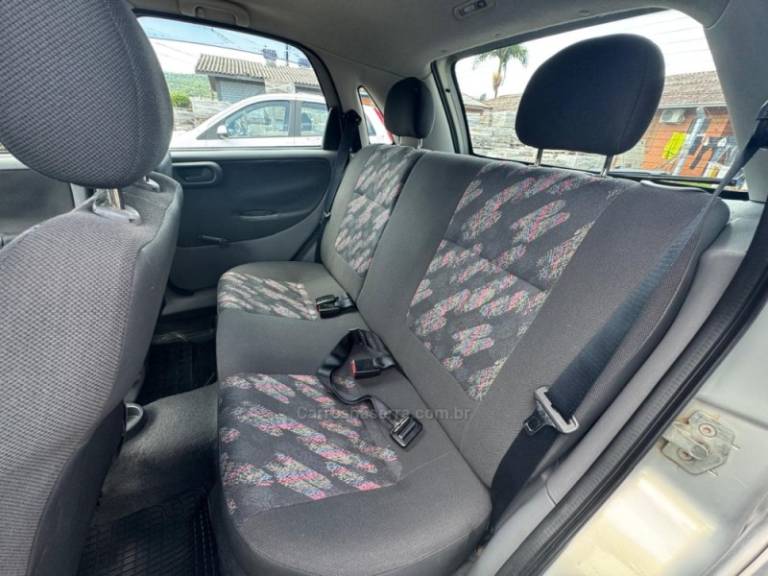 CHEVROLET - CORSA - 2005/2005 - Bege - R$ 24.900,00