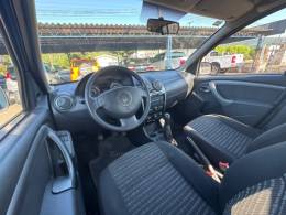 RENAULT - SANDERO - 2013/2014 - Prata - R$ 35.900,00