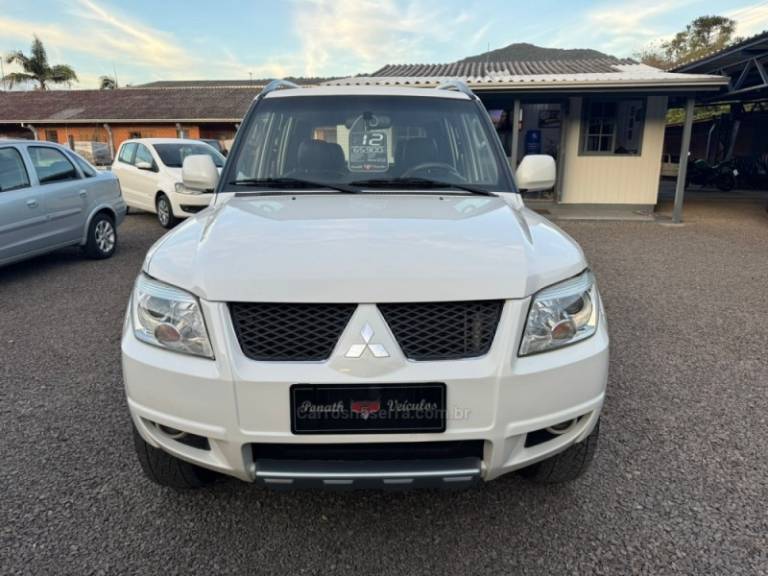 MITSUBISHI - PAJERO TR4 - 2011/2012 - Branca - R$ 65.900,00