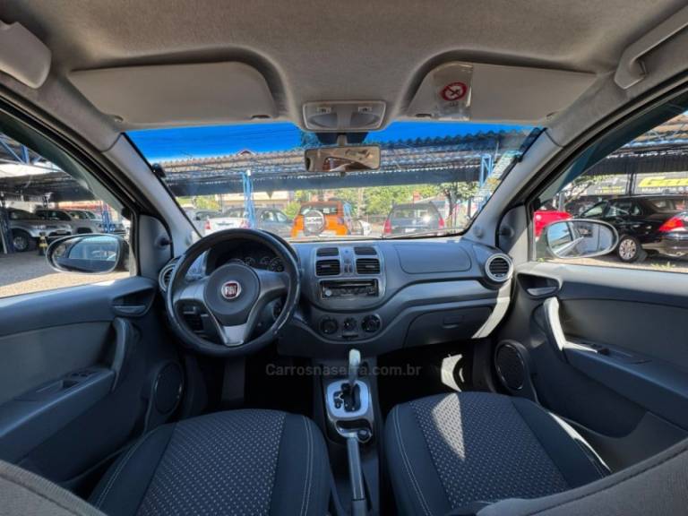 FIAT - SIENA - 2012/2013 - Preta - R$ 38.900,00