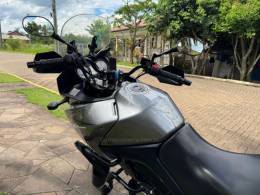 SUZUKI - DL - 2011/2012 - Cinza - R$ 30.000,00