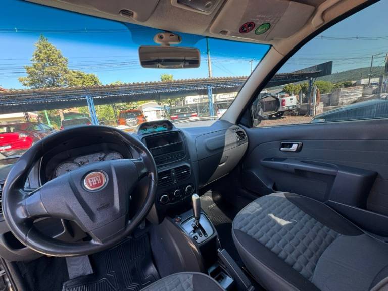 FIAT - STRADA - 2012/2013 - Cinza - R$ 56.900,00