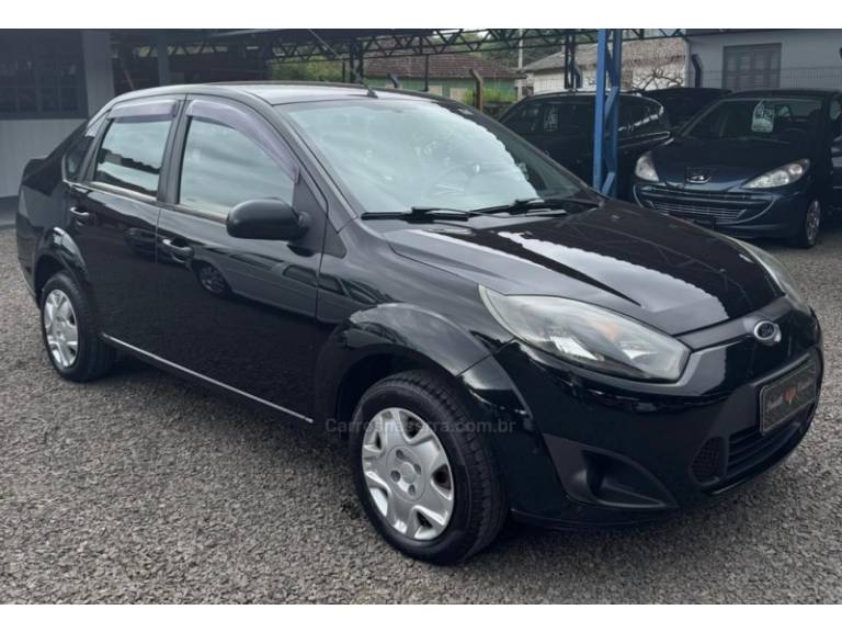 FORD - FIESTA - 2011/2012 - Preta - R$ 32.900,00