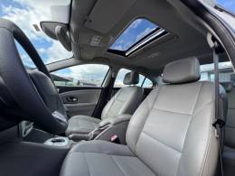 RENAULT - FLUENCE - 2011/2012 - Branca - R$ 42.900,00