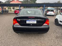 FORD - FOCUS - 2006/2007 - Preta - R$ 26.900,00